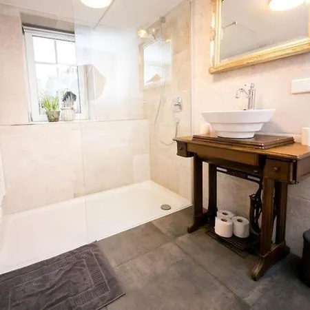 Apartament Country House At The Castle Park *